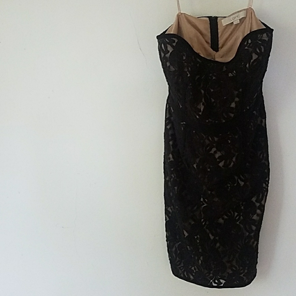 Ann Taylor LOFT Strapless Black Lace Dress Size 4